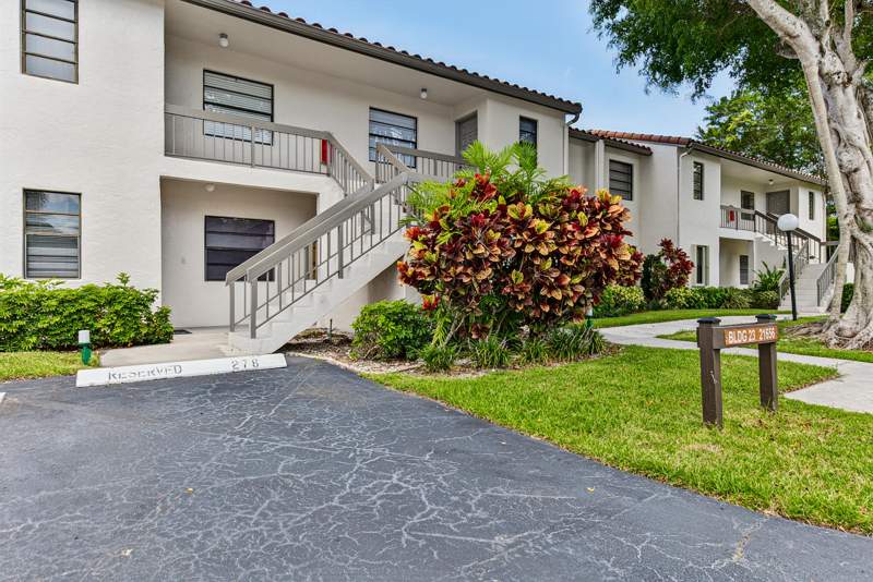 2 bedroom Condominium at 21656 Juego Circle #23f, Vistas Of Boca Lago Condo, Boca Raton — photo 2