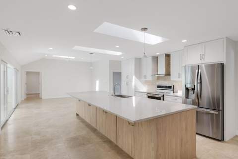 1386 S Atlantic Drive, Lantana FL - photo 15 of 76