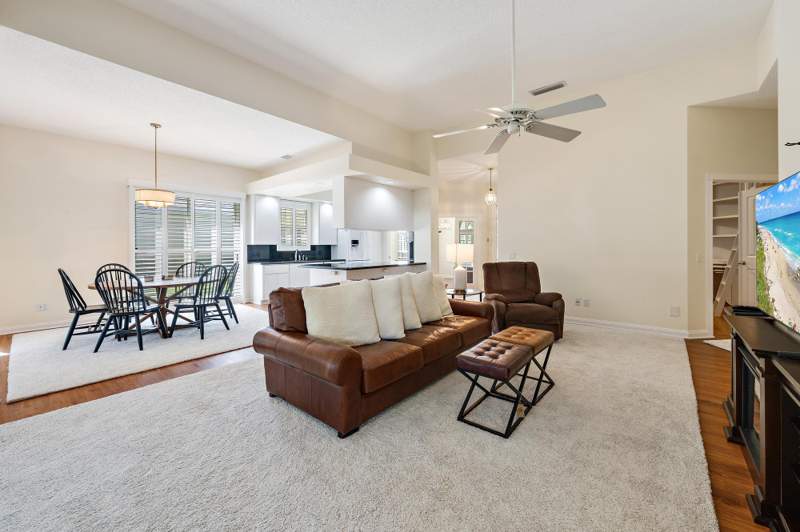 3 bedroom Single Family Residence at 8548 Beaconhill Road, Garden Oaks 1, Palm Beach Gardens — photo 3