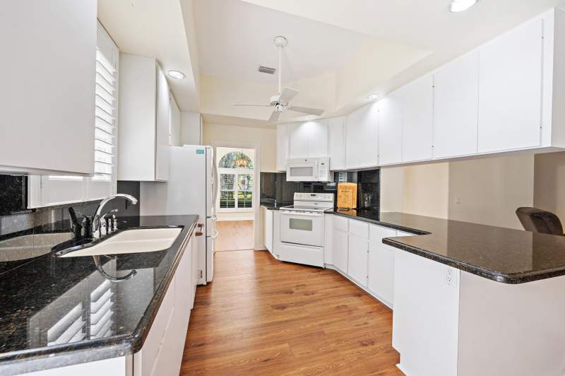 3 bedroom Single Family Residence at 8548 Beaconhill Road, Garden Oaks 1, Palm Beach Gardens — photo 5