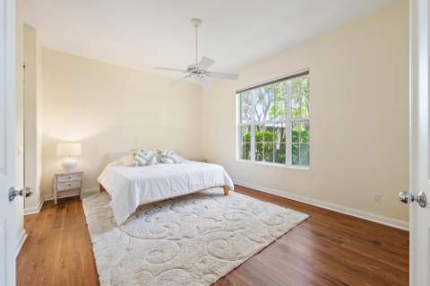 8548 Beaconhill Road, Palm Beach Gardens FL - photo 7 of 17