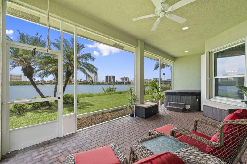 3 bedroom Single Family Residence at 3320 Caracal Drive, Riverpoint At The Sands Phase I, Fort Pierce — photo 3