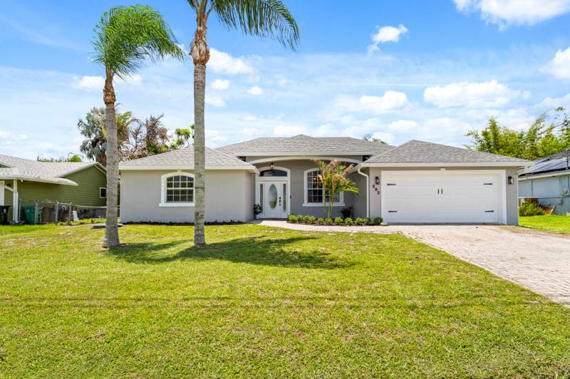4 bedroom Single Family Residence at 292 SW Janice Avenue, Port St Lucie Section 34, Port St. Lucie — photo 2