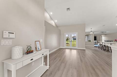 292 SW Janice Avenue, Port St. Lucie FL - photo 8 of 59