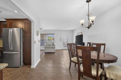 307 Wellington C, West Palm Beach FL - photo 7 of 40