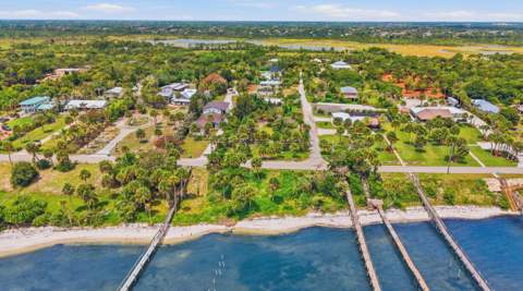 12349 S Indian River Drive, Jensen Beach FL - photo 8 of 15