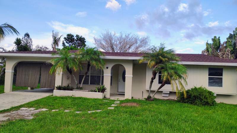 3 bedroom Single Family Residence at 884 SE Solaz Avenue, River Park Unit 7, Port St. Lucie — photo 2