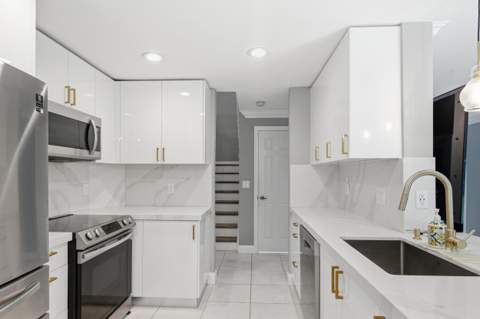 18241 NW 8th Street, Pembroke Pines FL - photo 24 of 55