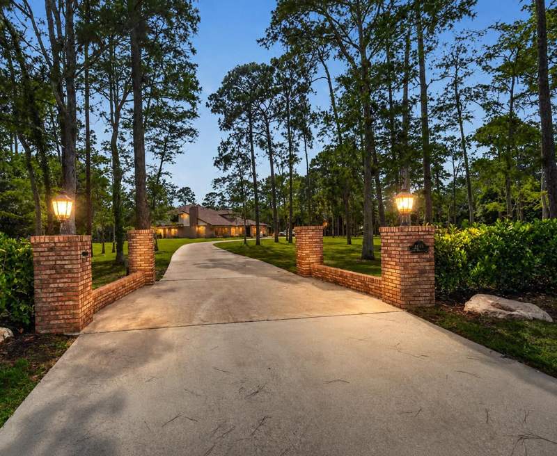 5 bedroom Single Family Residence at 14780 Draft Horse Lane, Paddock Park 2 Of Wellington, Wellington — photo 2
