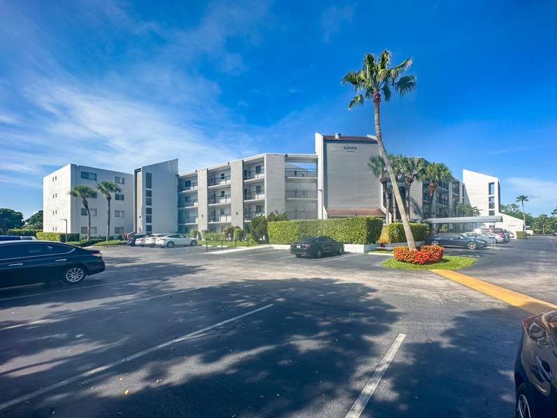 2 bedroom Condominium at 6850 10th Avenue #313, Carlisle At Poinciana Condo, Greenacres — photo 3