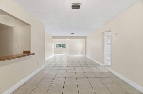 5131 SW 6th Street, Margate FL - photo 8 of 38