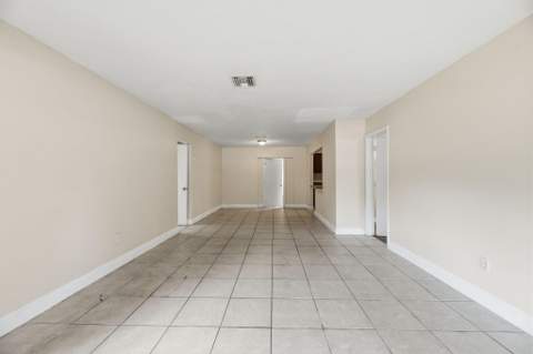 5131 SW 6th Street, Margate FL - photo 9 of 38