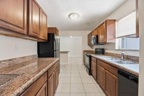 5131 SW 6th Street, Margate FL - photo 13 of 38