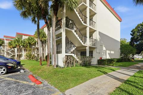 3000 NW 48th Terrace #130, Lauderdale Lakes FL - photo 18 of 21