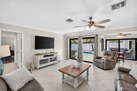5570 NE 26th Avenue, Fort Lauderdale FL - photo 24 of 56
