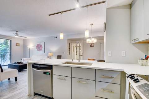 720 S Sapodilla Avenue #208, West Palm Beach FL - photo 6 of 38