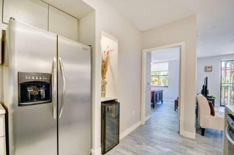 720 S Sapodilla Avenue #208, West Palm Beach FL - photo 7 of 38