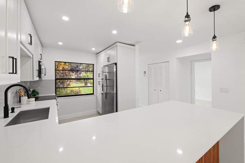 2 bedroom Condominium at 9293 Vista Del Lago #15c, Pines Of Boca Lago Condo, Boca Raton — photo 5