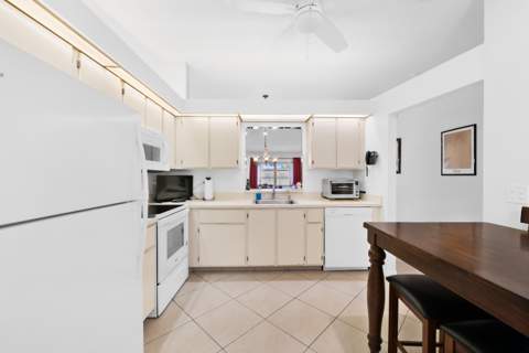 8236 Summerbreeze Lane, Boca Raton FL - photo 20 of 26