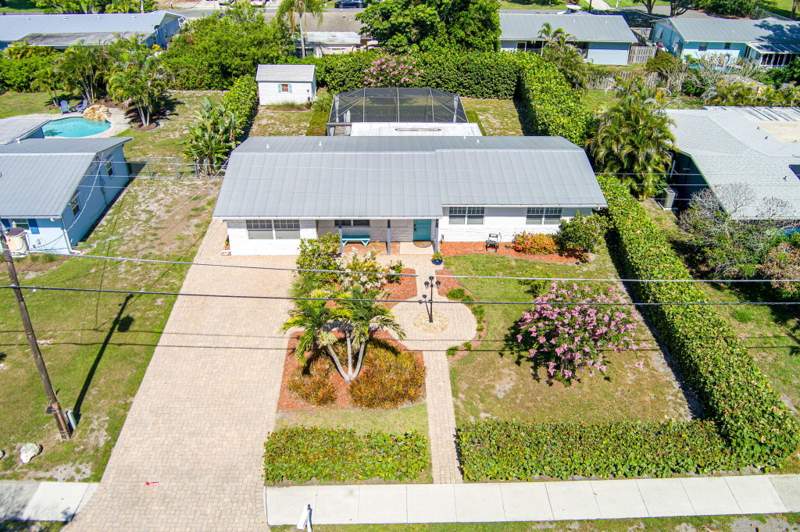 3 bedroom Single Family Residence at 1252 SE Madison Avenue, Sarita Addition To Broadway Section, Stuart — photo 2