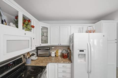 1252 SE Madison Avenue, Stuart FL - photo 12 of 49