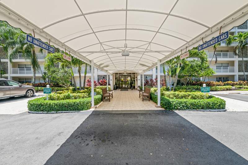 2 bedroom Condominium at 3510 Oaks Way #406, No 112 Palm-Aire Country Club, Pompano Beach — photo 3