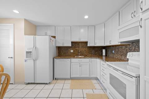3510 Oaks Way #406, Pompano Beach FL - photo 10 of 34