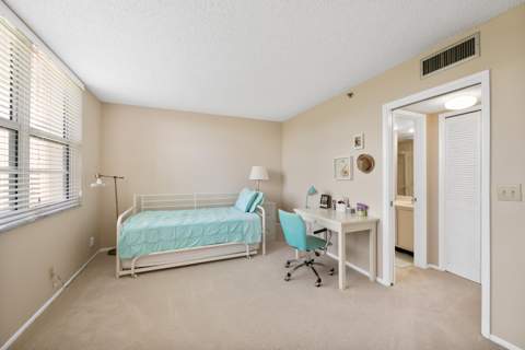 3510 Oaks Way #406, Pompano Beach FL - photo 23 of 34