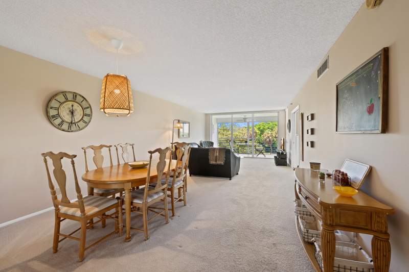 2 bedroom Condominium at 3510 Oaks Way #406, No 112 Palm-Aire Country Club, Pompano Beach — photo 5