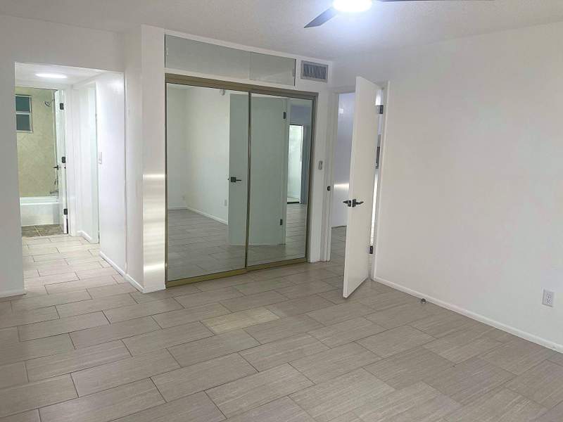 1 bedroom Condominium at 4141 NW 44th Avenue #116, Emerald Condo, Lauderdale Lakes — photo 2