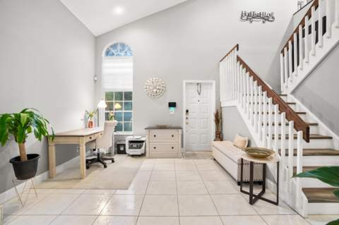 18241 NW 8th Street, Pembroke Pines FL - photo 9 of 55