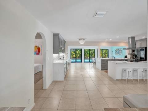 5251 NE 26th Avenue, Fort Lauderdale FL - photo 8 of 85