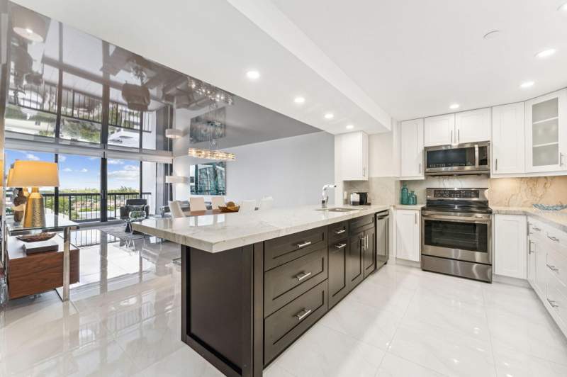 2 bedroom Condominium at 4748 S Ocean Boulevard ##806, Dalton Place Condo, Highland Beach — photo 5