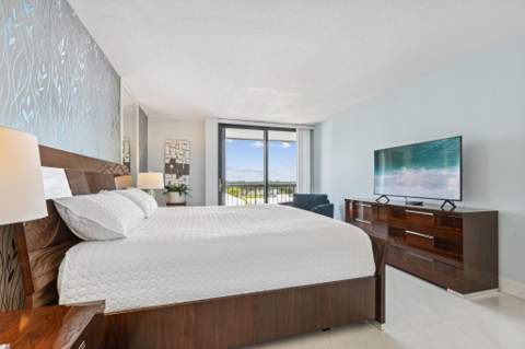4748 S Ocean Boulevard ##806, Highland Beach FL - photo 17 of 52