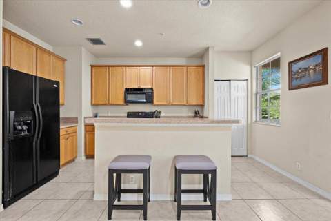 335 E Thatch Palm Circle #104, Jupiter FL - photo 10 of 39