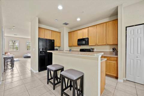 335 E Thatch Palm Circle #104, Jupiter FL - photo 11 of 39