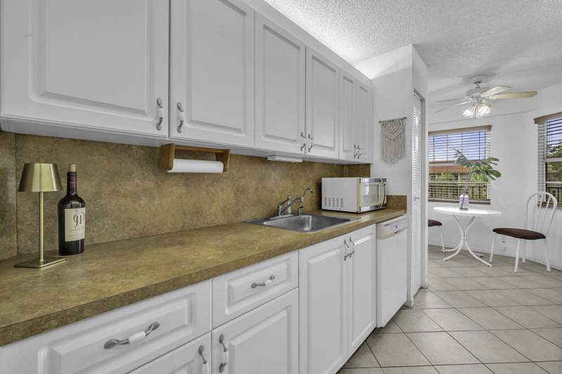 2 bedroom Condominium at 13001 SW 15th Court #404t, Ivanhoe East At Century Village, Pembroke Pines — photo 4