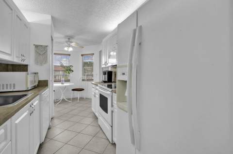 13001 SW 15th Court #404t, Pembroke Pines FL - photo 8 of 27