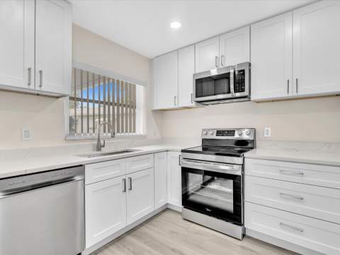 3629 SW Natura Avenue, Deerfield Beach FL - photo 9 of 56