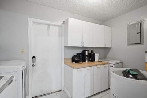 1301 SW 75th Avenue, North Lauderdale FL - photo 10 of 32