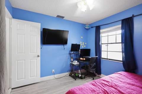 1301 SW 75th Avenue, North Lauderdale FL - photo 18 of 32