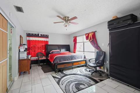 1301 SW 75th Avenue, North Lauderdale FL - photo 21 of 32