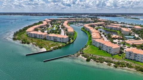 21 Harbour Isle Drive #Ph02, Fort Pierce FL - photo 14 of 36