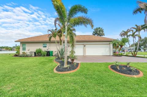 2043 SE Bisbee Street, Port St. Lucie FL - photo 7 of 69