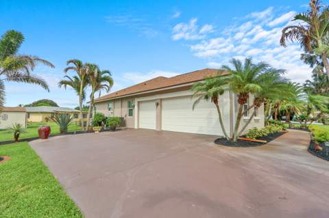2043 SE Bisbee Street, Port St. Lucie FL - photo 8 of 69