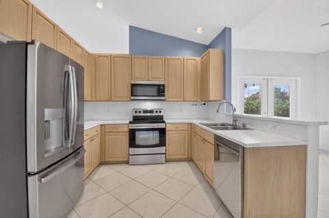 23256 Alora Drive, Boca Raton FL - photo 10 of 34