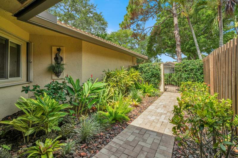 3 bedroom Single Family Residence at 1735 NW 21st Court, Rainberry Lake Ph Iv-B, Delray Beach — photo 4