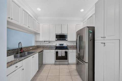 3355 Lakeside Drive, Davie FL - photo 11 of 47