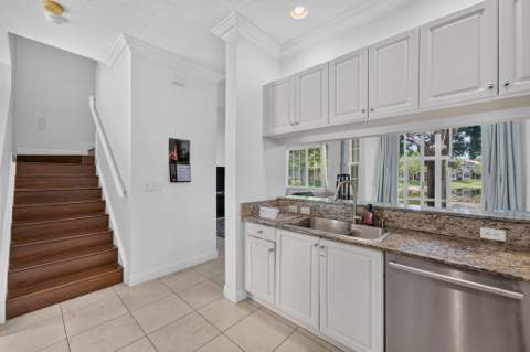 3355 Lakeside Drive, Davie FL - photo 12 of 47