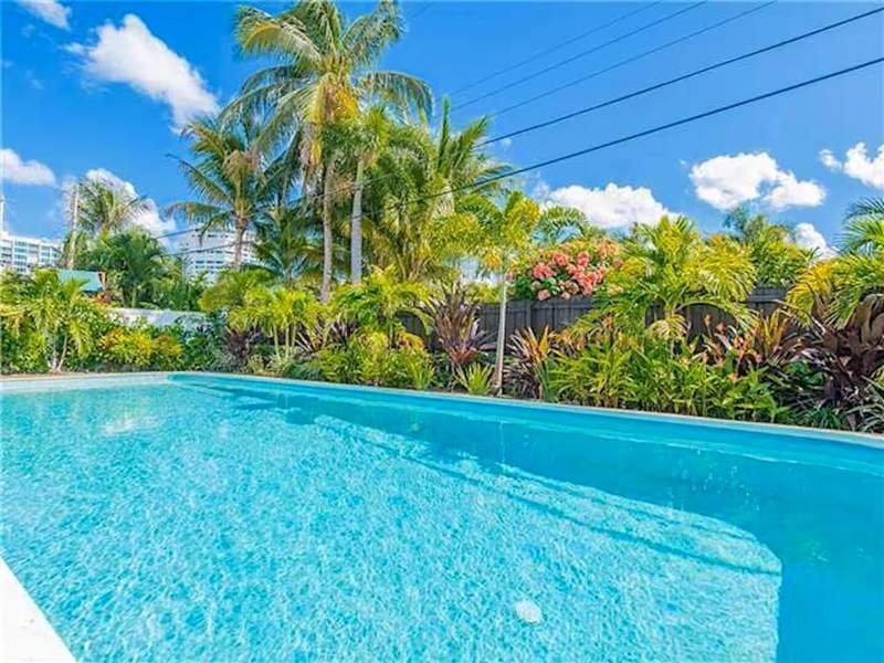 4 bedroom Single Family Residence at 2060 Coco Palm Place, Bel-Air, Lauderdale-By-The-Sea — photo 2